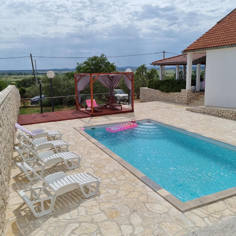 Holiday House Da & Do Pakostane Exterior photo