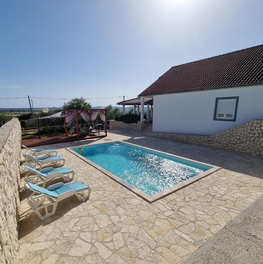Holiday House Da & Do Pakostane Exterior photo