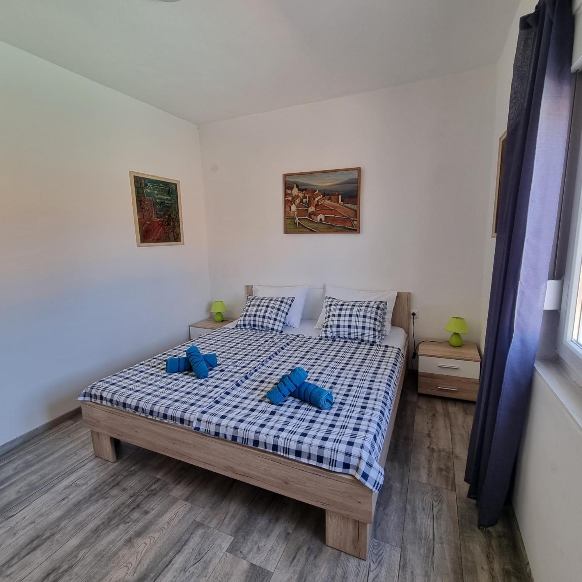 Holiday House Da & Do Pakostane Exterior photo