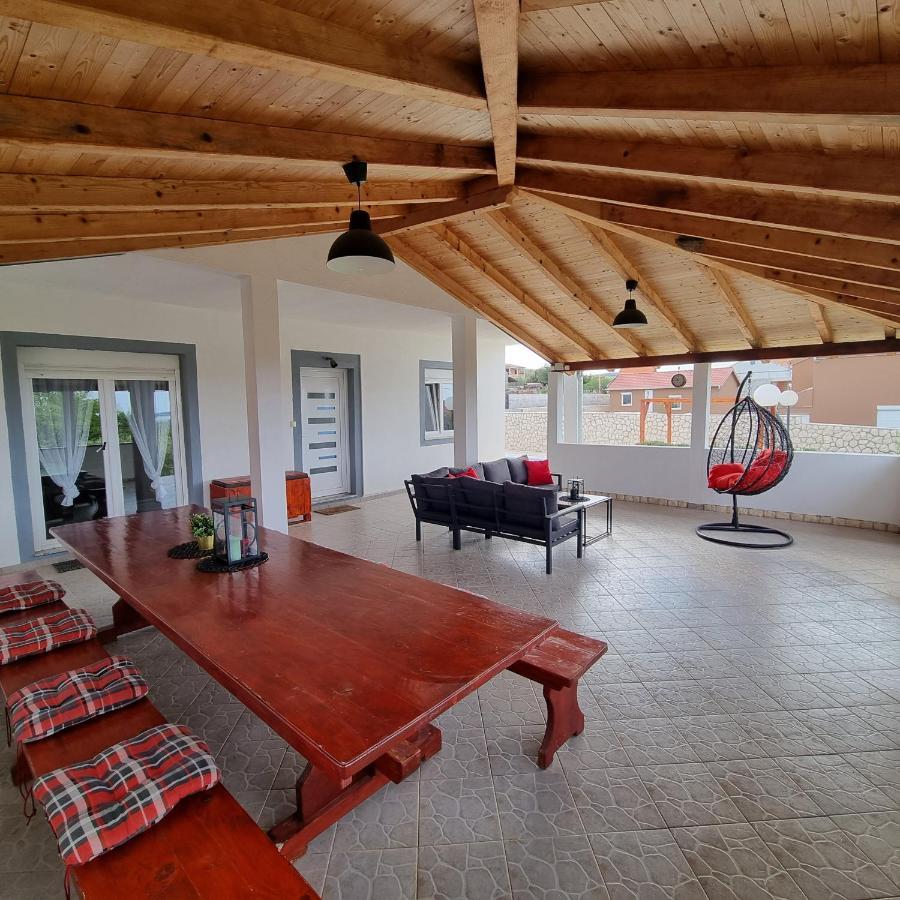 Holiday House Da & Do Pakostane Exterior photo