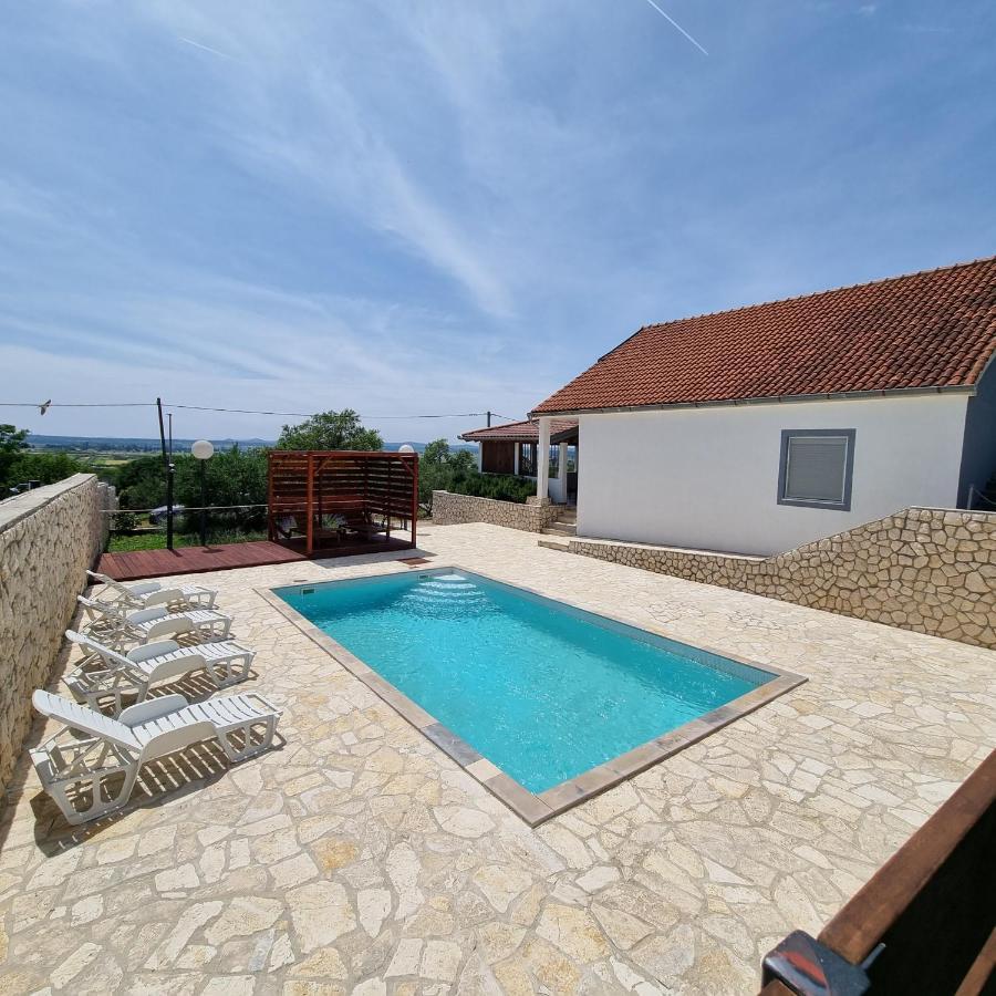 Holiday House Da & Do Pakostane Exterior photo